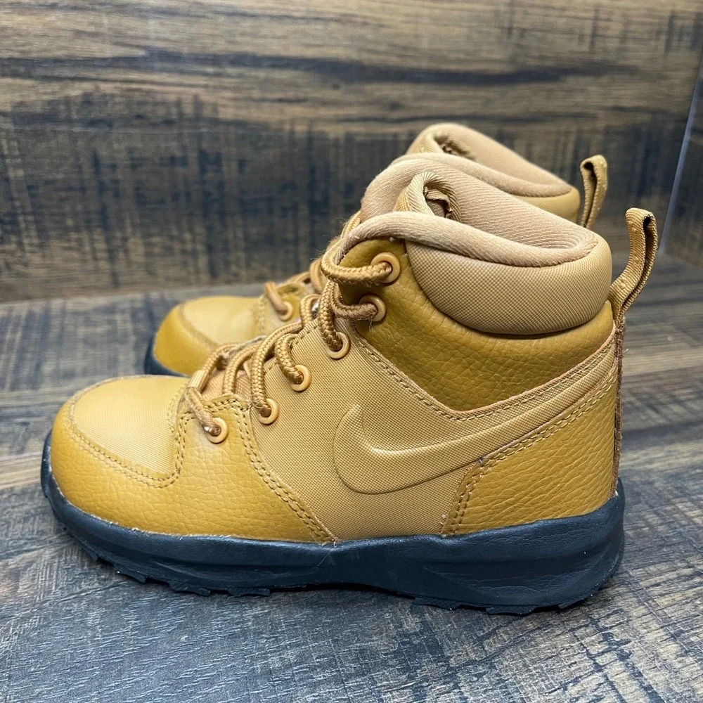 Nike Manoa‎ LTR Boots Wheat Brown Kids Size 12C Lace Up Hiking Casual BQ5373-700